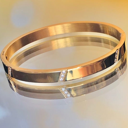 Slanted gems bangle bracelet